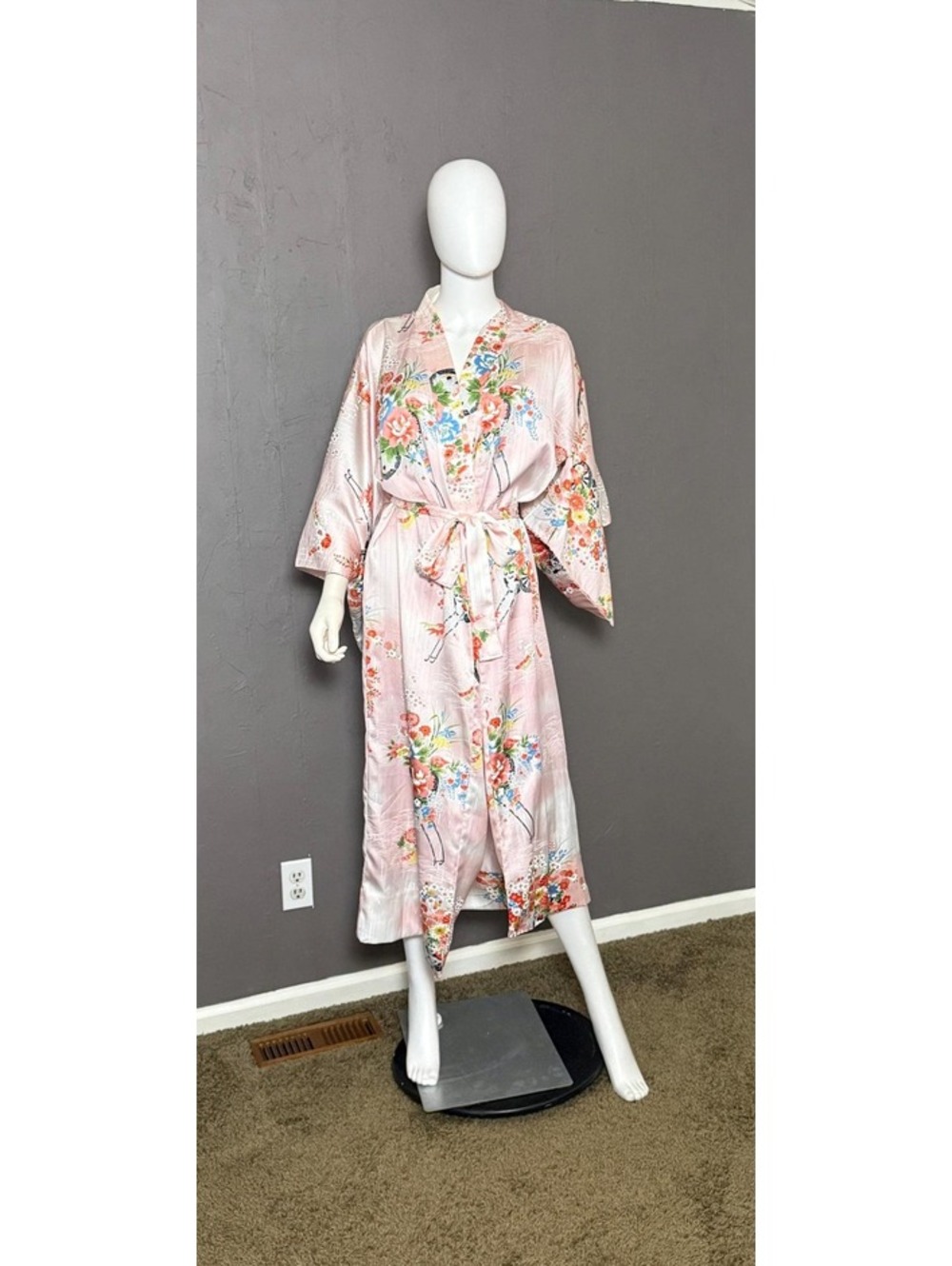 Vintage Pink Floral Satin Kimon Robe by Ichiban OS